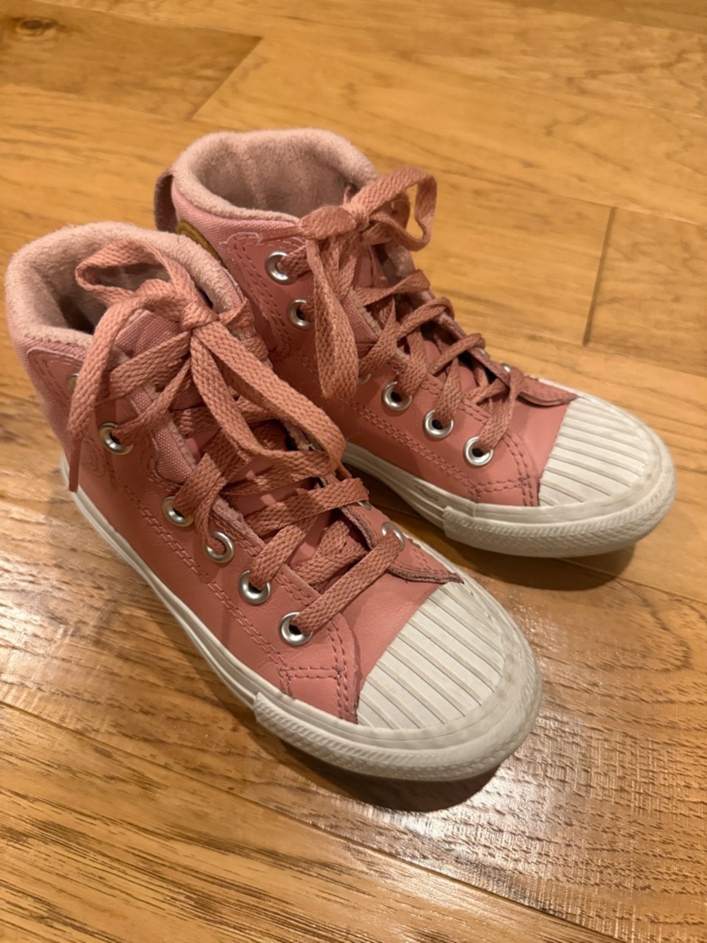 Converse Kids High-Top fleece-lined Sneakers in Rose Pink